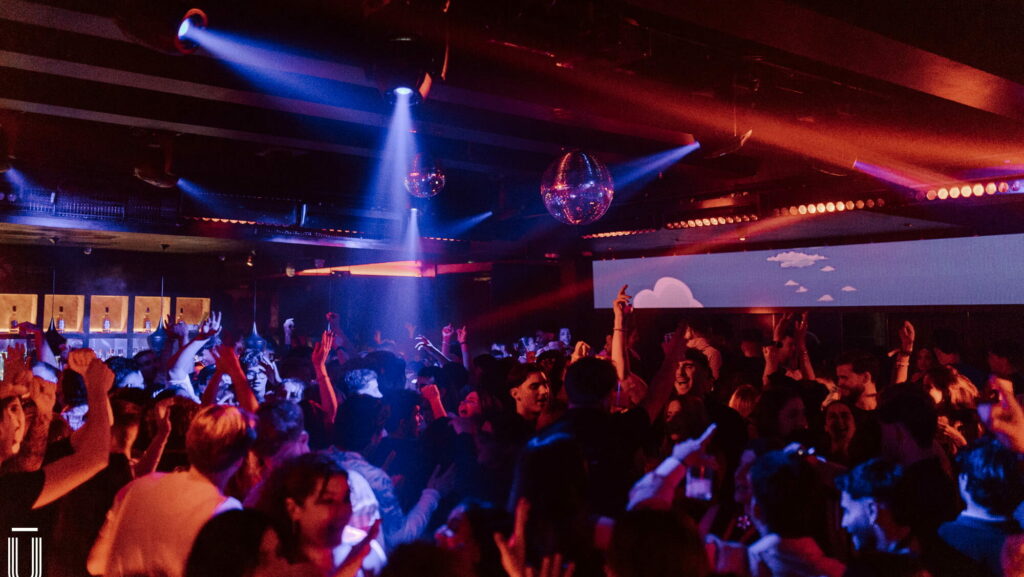Zona VIP en discoteca Uthopia Sevilla